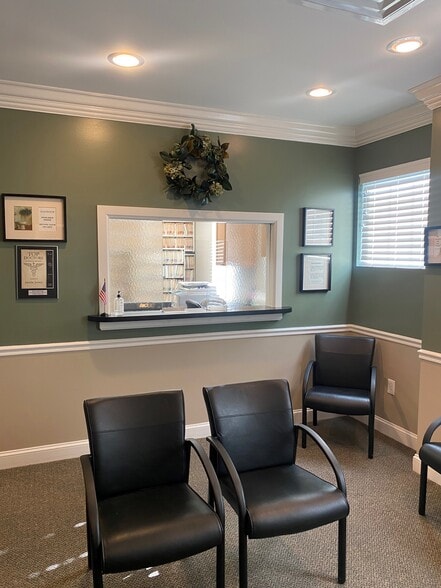1221 N Church St, Moorestown, NJ à louer - Photo intérieure - Image 3 de 24