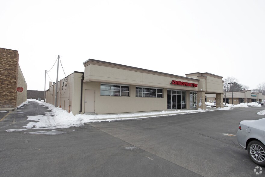 541 Kenosha Ave, Walworth, WI à louer - Photo du bâtiment - Image 2 de 2