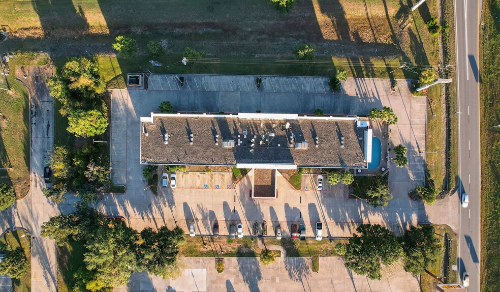 5215 Interstate 10 E, Baytown, TX à vendre - Photo du bâtiment - Image 3 de 26