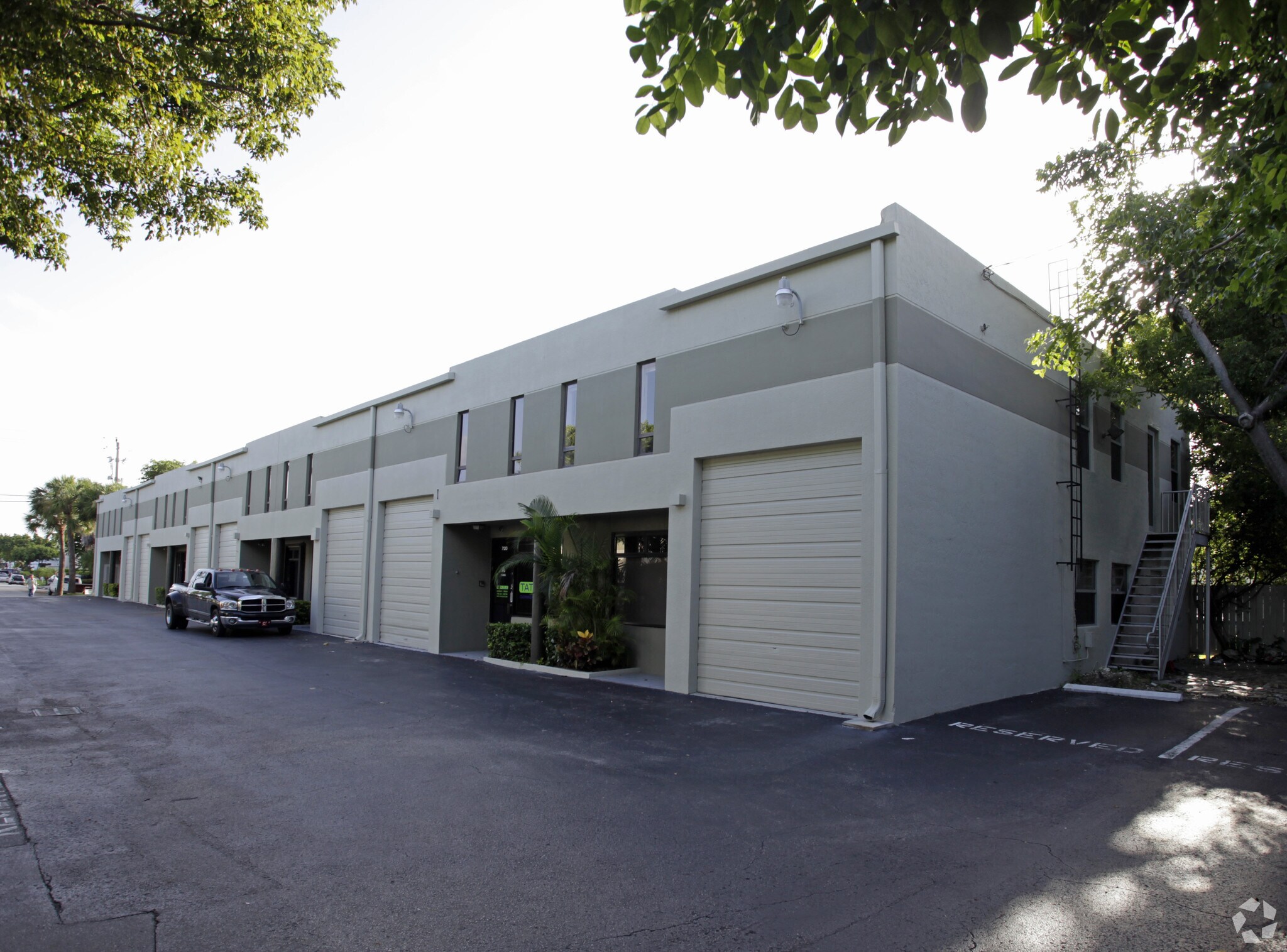 7100-7120 SW 47th St, Miami, FL à louer Photo principale- Image 1 de 3