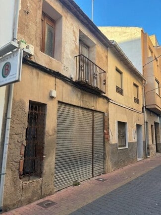 Plus de détails pour Multi-résidentiel à vendre