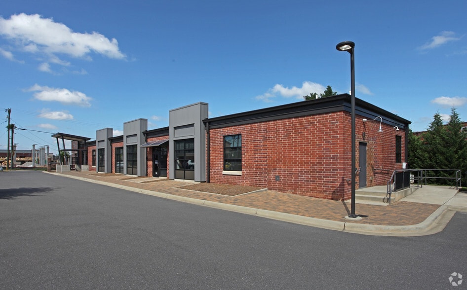 123-125 New Bern St, Charlotte, NC à louer - Photo du bâtiment - Image 3 de 3