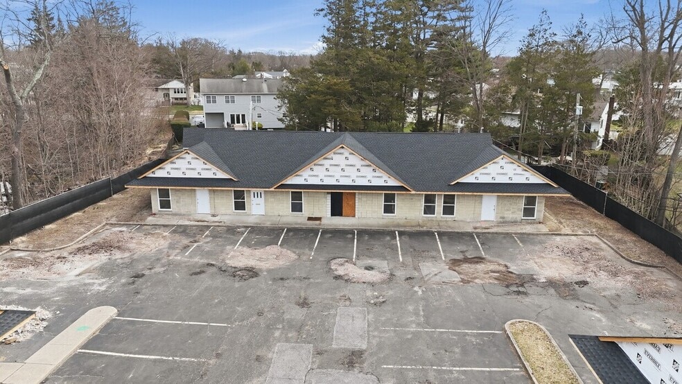 359 Route 111, Smithtown, NY for lease - Primary Photo - Image 1 of 13