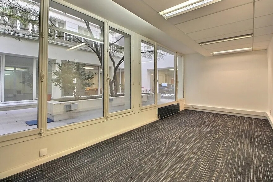 70 Boulevard De Courcelles, Paris for lease - Building Photo - Image 2 of 18