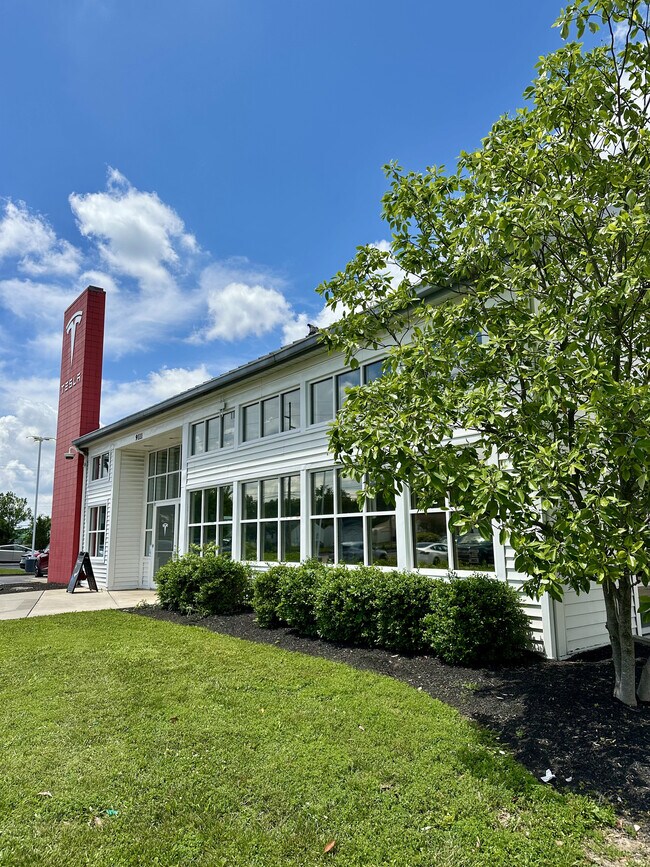 More details for 9111 Blue Ash Rd, Cincinnati, OH - Retail for Lease