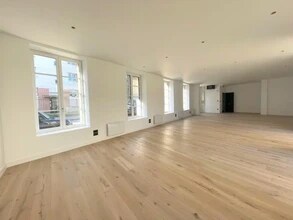 Rue D'Hennemont, Saint-Germain-en-Laye for lease Interior Photo- Image 2 of 4