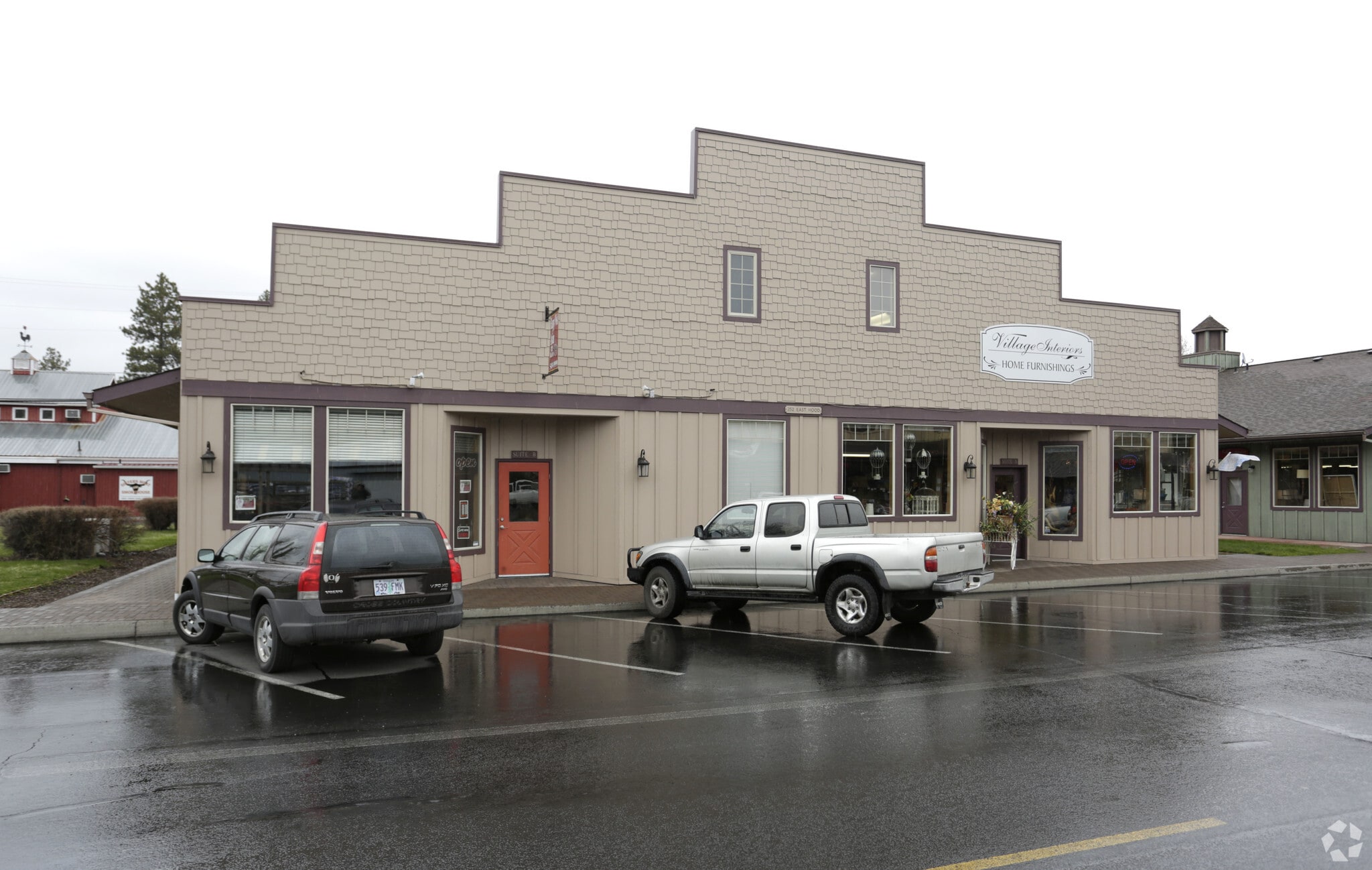 352 E Hood Ave, Sisters, OR for sale Primary Photo- Image 1 of 6