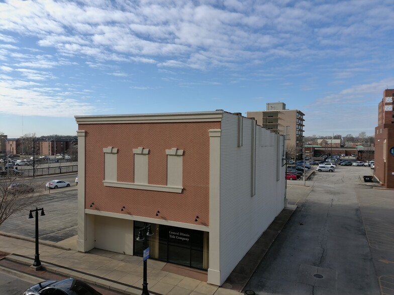 145 S Water St, Decatur, IL for lease - Primary Photo - Image 1 of 5