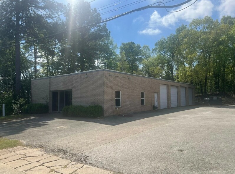 2819 University Blvd, Tyler, TX à louer - Photo du bâtiment - Image 1 de 9