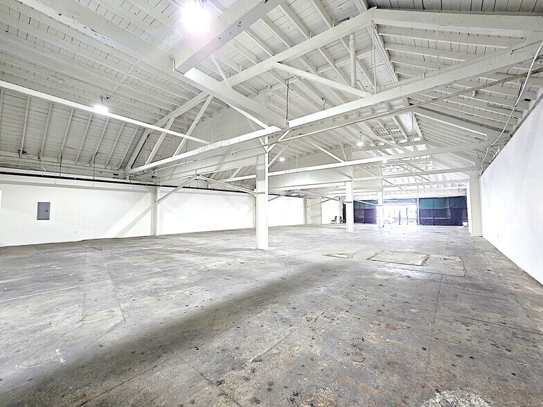 2225 W Pico Blvd, Los Angeles, CA à louer - Photo principale - Image 1 de 9