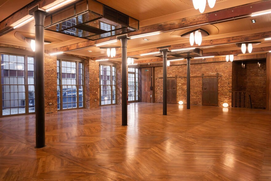 10a Belmont St, London for lease - Interior Photo - Image 1 of 8