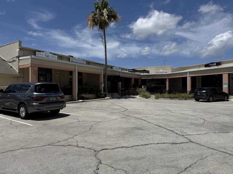 3215-3217 S Macdill, Tampa, FL à louer - Photo du bâtiment - Image 2 de 10