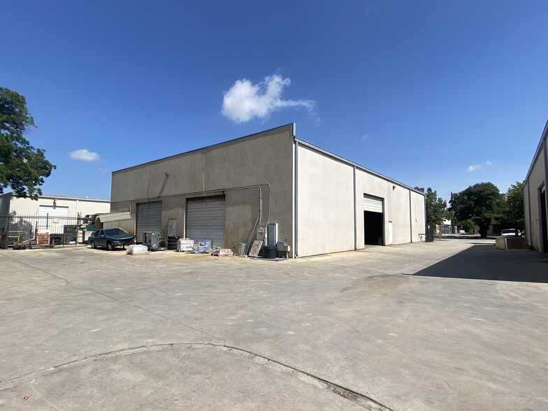 4830 Whirlwind Dr, San Antonio, TX for lease - Building Photo - Image 3 of 13