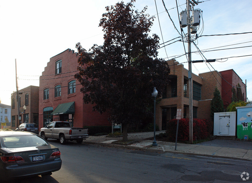 36-44 Phila St, Saratoga Springs, NY à vendre - Photo du bâtiment - Image 1 de 1