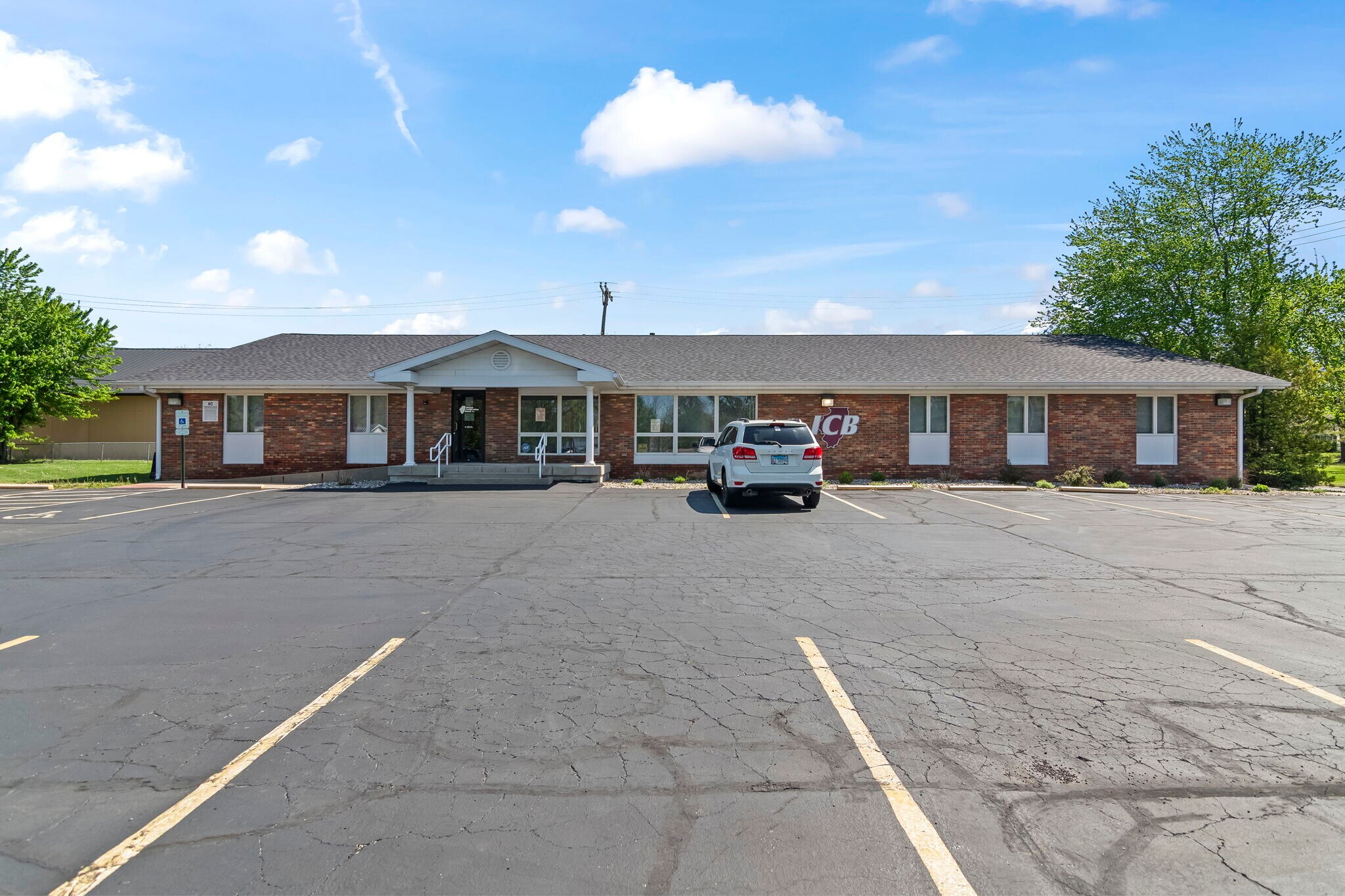 401 E Sangamon Ave, Springfield, IL à vendre Photo principale- Image 1 de 31