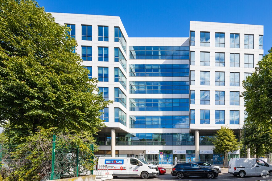 8-10 Avenue Du Stade De France, Saint-Denis à louer - Photo du bâtiment - Image 3 de 3