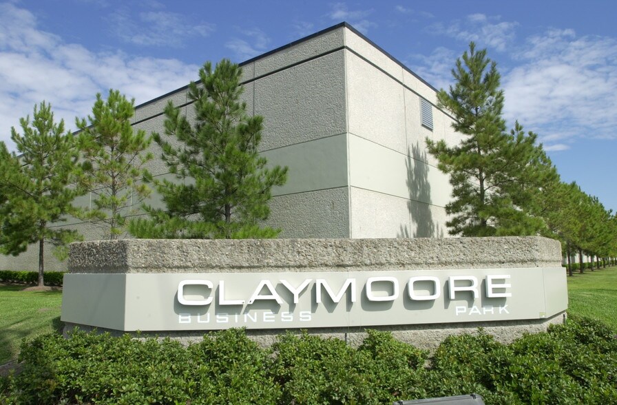 11711 Clay Rd, Houston, TX à louer - Photo du bâtiment - Image 2 de 7