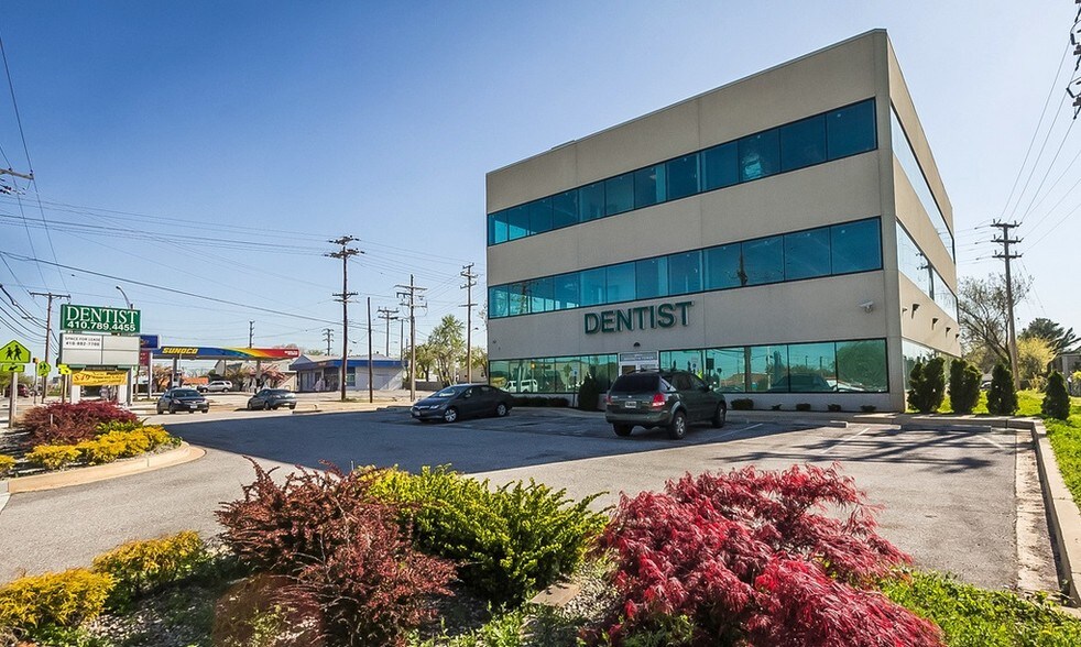 5801 Ritchie Hwy, Brooklyn, MD à louer - Photo du bâtiment - Image 2 de 13