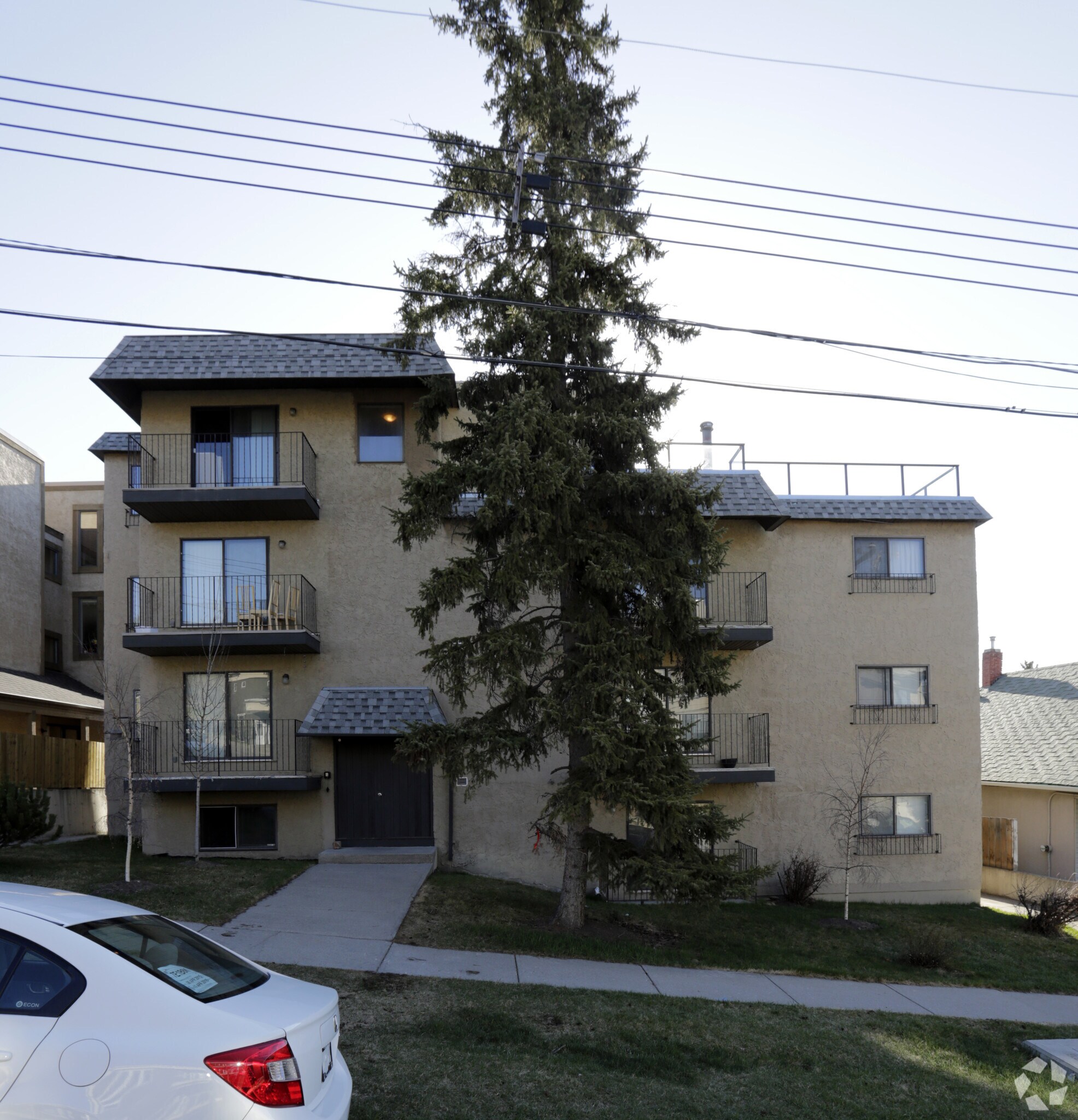 520 5th St NE, Calgary, AB à vendre Photo principale- Image 1 de 1