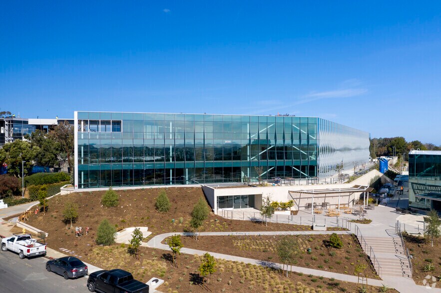 3030 Science Park Rd, San Diego, CA à louer - Photo du bâtiment - Image 2 de 4