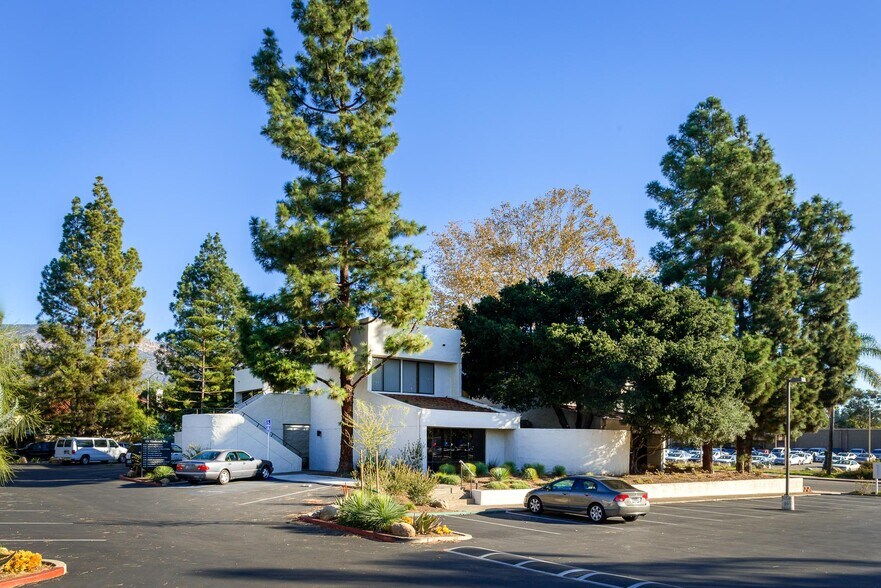 351 Hitchcock Way, Santa Barbara, CA à vendre - Photo du bâtiment - Image 1 de 1