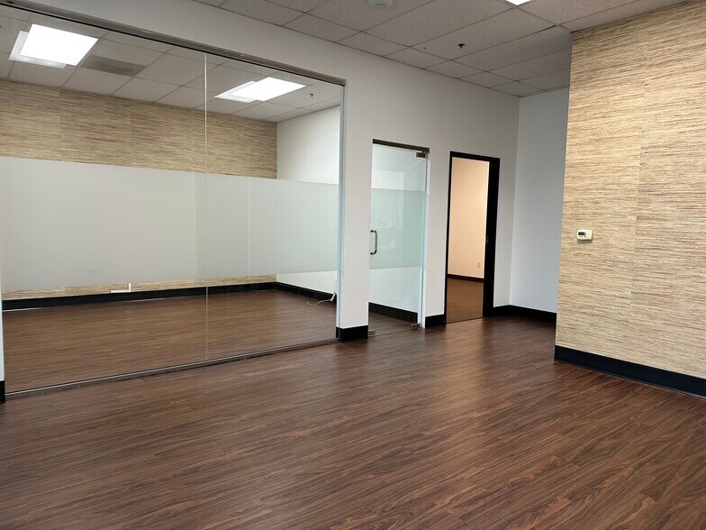 11338-11388 Knott Ave, Garden Grove, CA à louer - Photo intérieure - Image 3 de 7