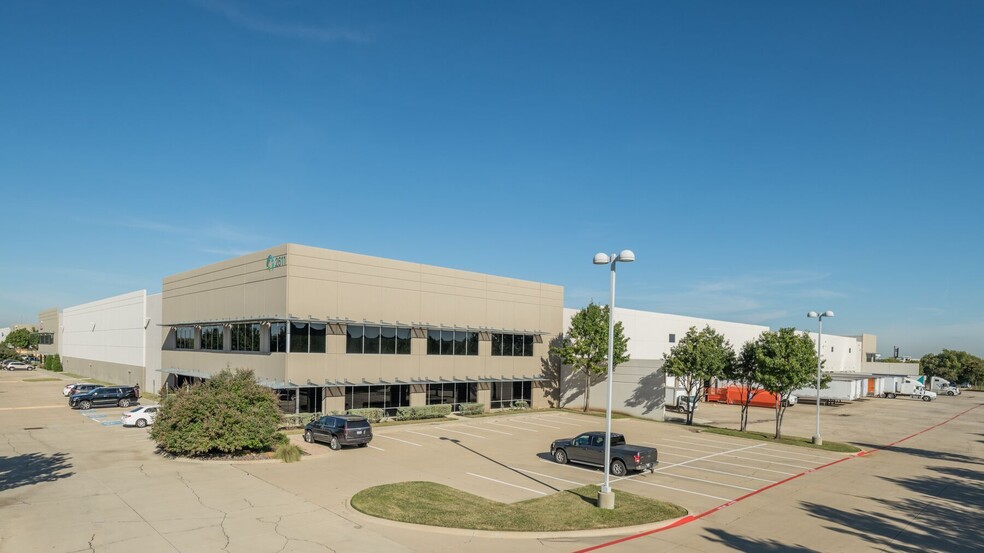 2611 Regent Blvd, Irving, TX for lease - Building Photo - Image 1 of 5