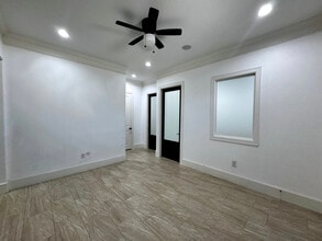 12262 Queenston Blvd, Houston, TX for lease Interior Photo- Image 2 of 21