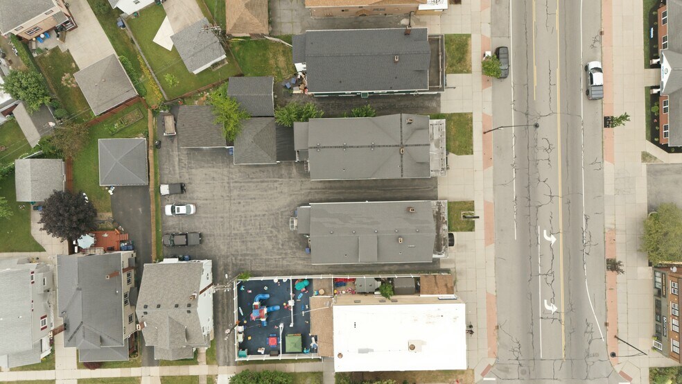 1357-1361 Hertel Avenue portefeuille de 2 propriétés à vendre sur LoopNet.ca - Photo du bâtiment - Image 2 de 10