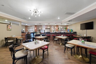 Plus de détails pour 2900 N San Fernando Blvd, Burbank, CA - Commerce de détail à louer