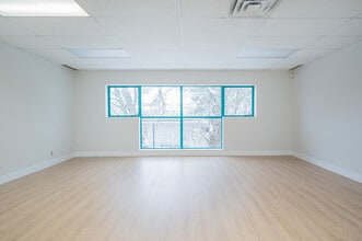 16055 Fraser Hwy, Surrey, BC à louer Photo intérieure- Image 2 de 2