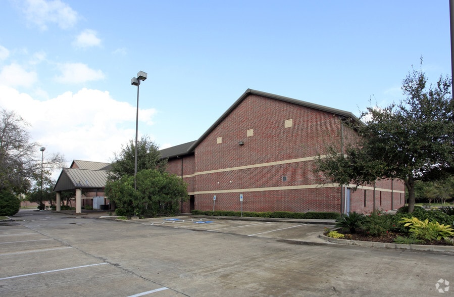 2100 Eldridge, Houston, TX à louer - Photo du bâtiment - Image 2 de 2