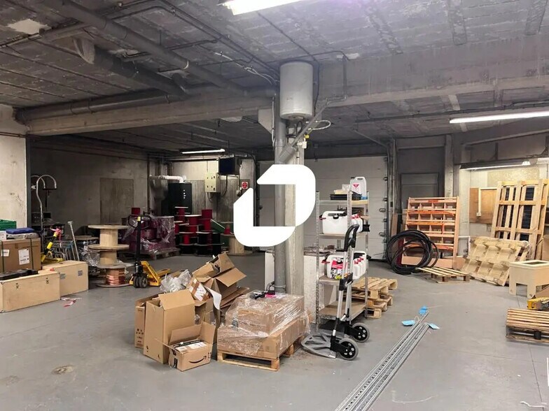 7 Place Gutenberg, Templemars à louer - Photo du bâtiment - Image 2 de 16