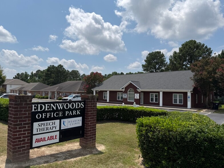 1662 E Booker Dairy Rd, Smithfield, NC for lease - Building Photo - Image 1 of 17
