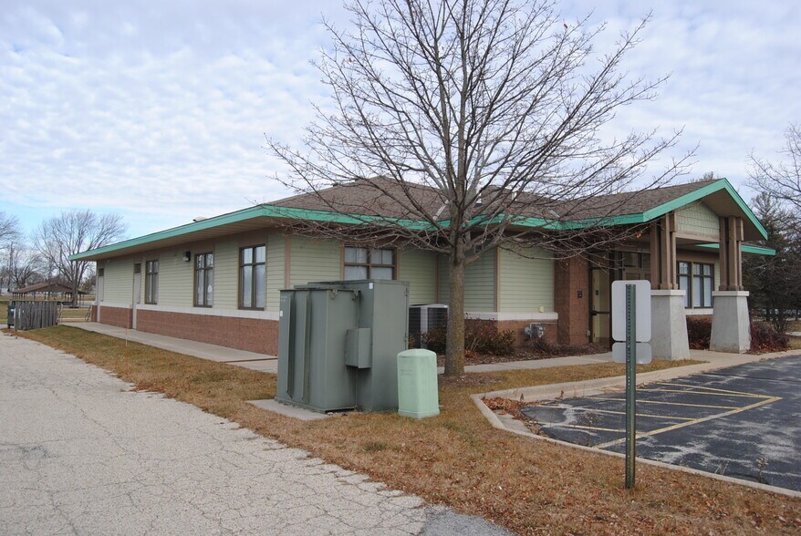 20566 Main st, Jackson, WI à vendre - Photo du bâtiment - Image 2 de 24