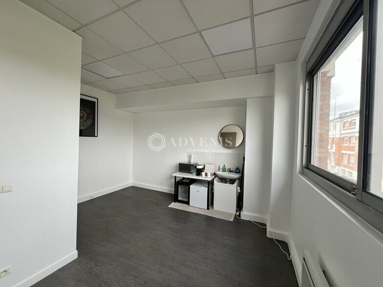 Office in Conflans-Sainte-Honorine for lease - Interior Photo - Image 3 of 12