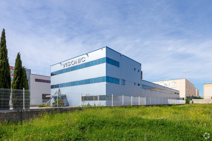 Office in Getafe, Madrid for sale - Primary Photo - Image 1 of 6