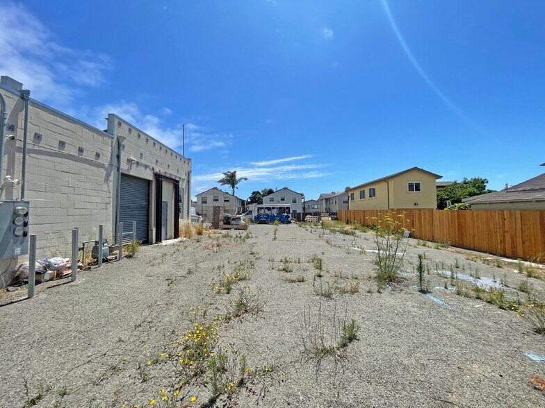 11155 San Pablo Ave, El Cerrito, CA à louer - Photo du bâtiment - Image 2 de 7