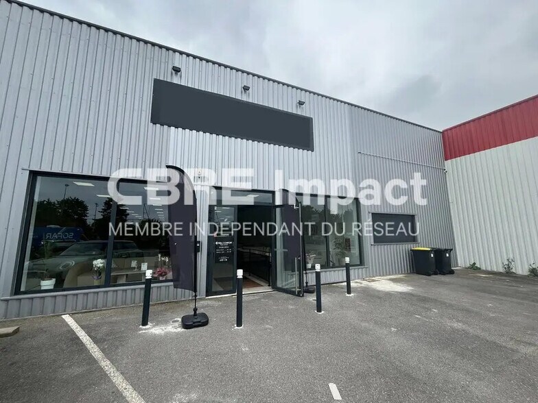 Retail in Reims for lease - Building Photo - Image 1 of 3