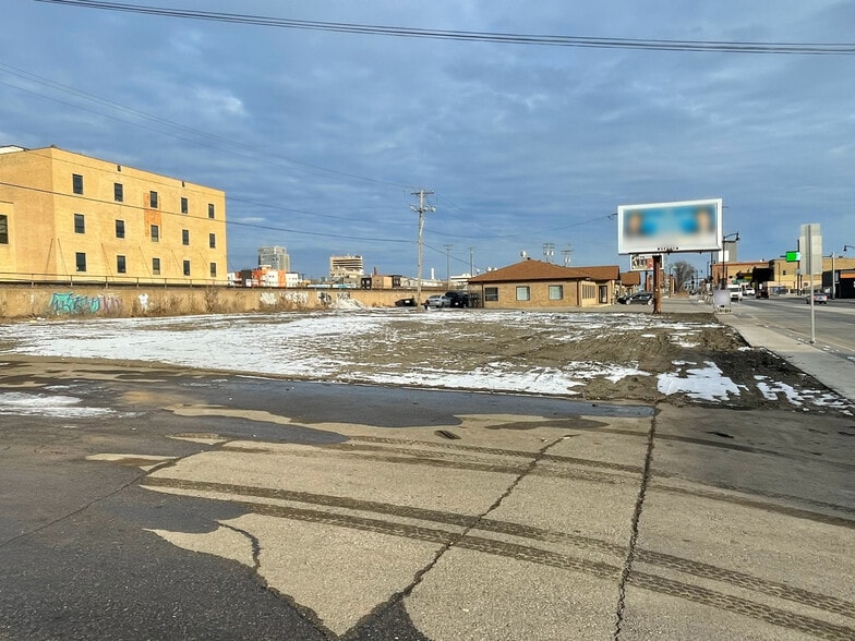 1113 Main Avenue, Fargo, ND for sale - Primary Photo - Image 1 of 1