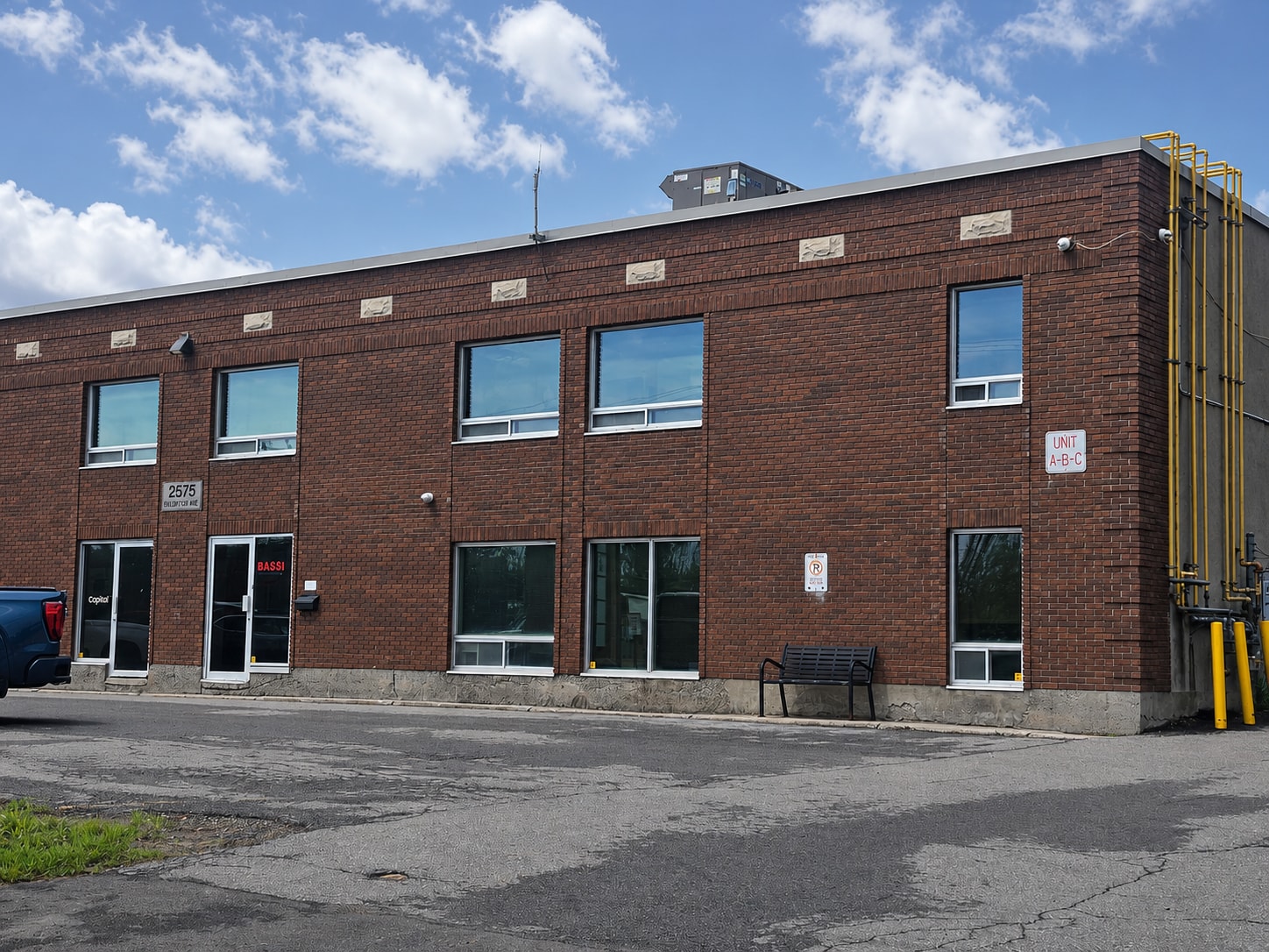 2575-2591 Del Zotto Ave, Ottawa, ON à louer Photo intérieure- Image 1 de 12
