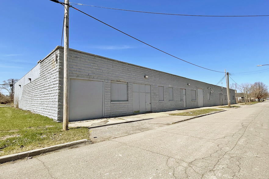 481 Beaufait St, Detroit, MI for lease - Building Photo - Image 2 of 23