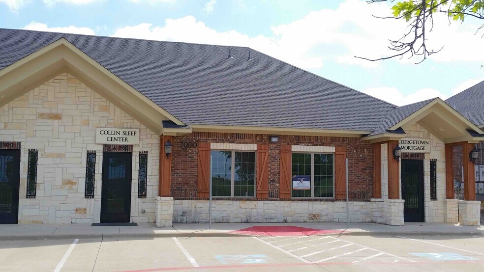 7000 Parkwood Blvd, Frisco, TX à vendre - Photo du bâtiment - Image 3 de 6
