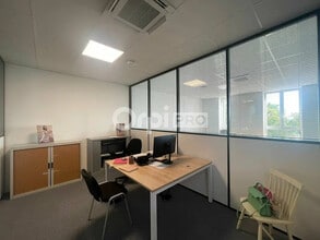 Flex in Caluire-et-Cuire for lease Interior Photo- Image 2 of 6