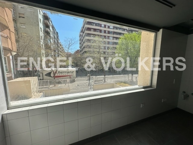 Office in Barcelona, Barcelona for lease Interior Photo- Image 1 of 15