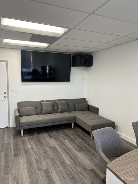 17725 Crenshaw Blvd, Torrance, CA à louer - Photo intérieure - Image 3 de 15