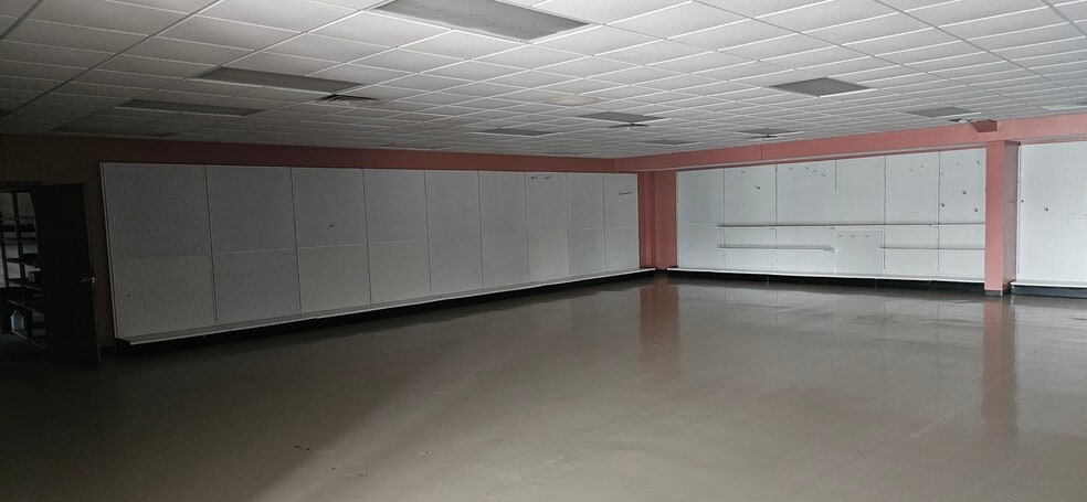 140 E Mill St, Hillsboro, WI for sale - Building Photo - Image 2 of 7