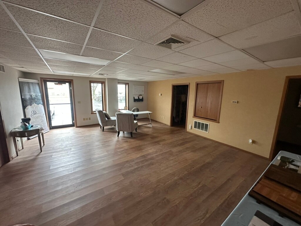 1120-1130 Ashwaubenon St, Green Bay, WI à louer Photo du bâtiment- Image 1 de 5