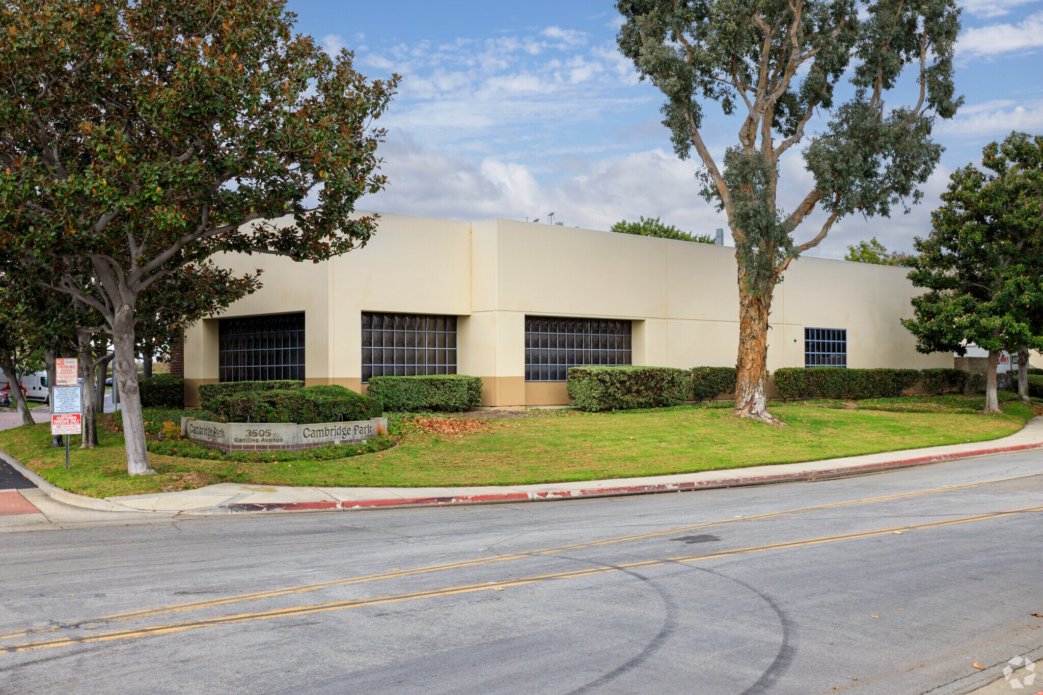 3505 Cadillac Ave, Costa Mesa, CA à vendre Photo du bâtiment- Image 1 de 1