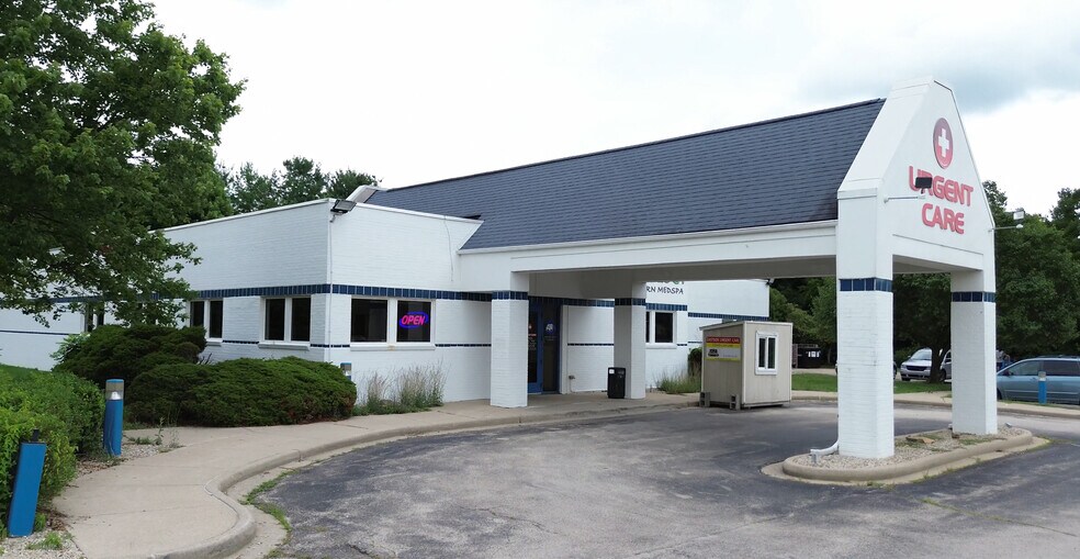 872 Ohio Pike, Cincinnati, OH à vendre - Photo du bâtiment - Image 2 de 46